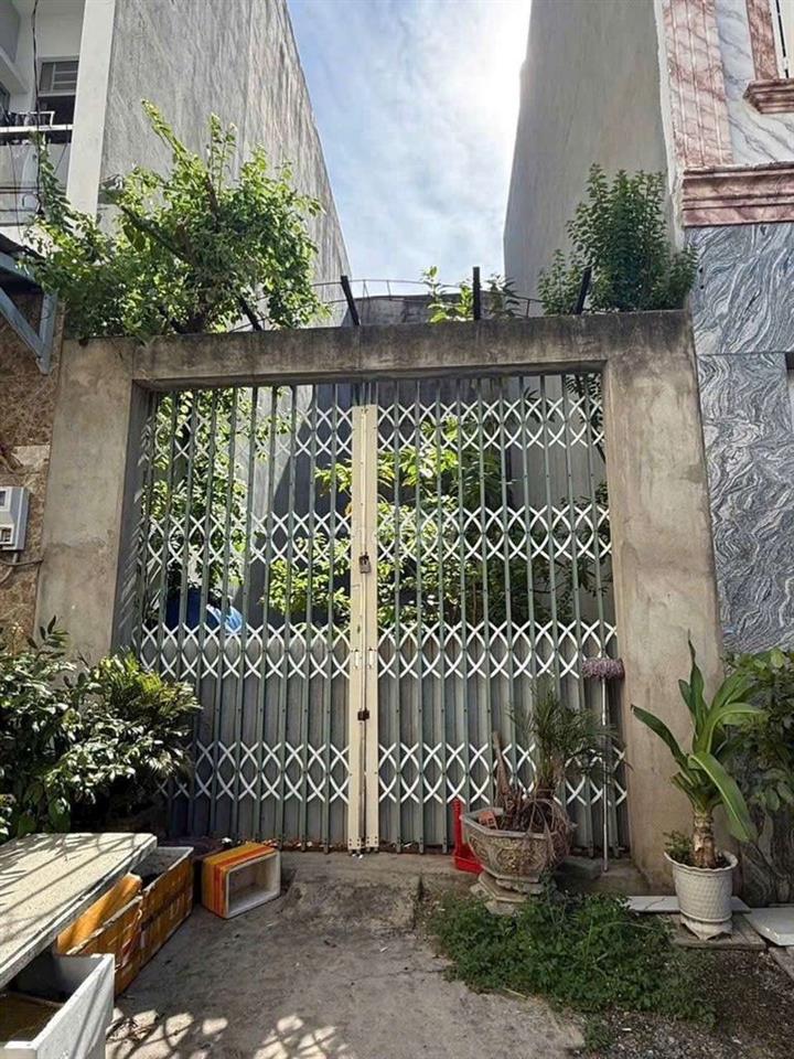 Cẩn Bán gầp lô đẩt P ĐHT DT 4 x 13 giá 3 tỷ7 thương Lượng