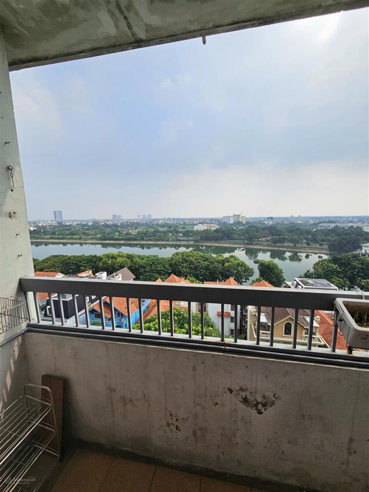 Căn hộ chung cư nơ 8 bán đảo linh đàm, hướng đông nam view hồ, tầng cao, 3pn, 2wc