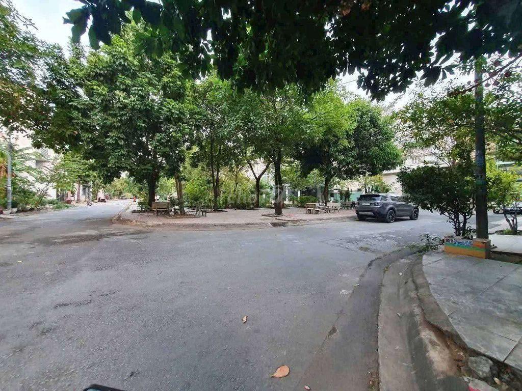 Lô đất đẹo 5m x 20m. View Công Viên Khu biệt Thự Phú Nhuận