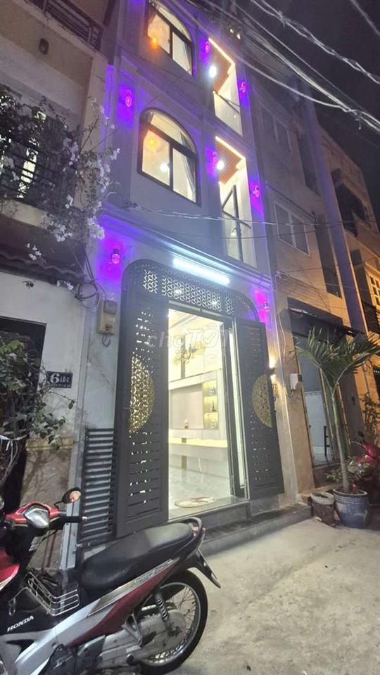 Chính chủ bán Nhà bán 3,4x 11, 1 trệt, 2 lầu sân thượng trước sau