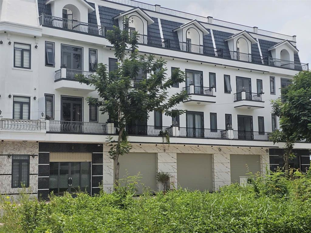 CHÍNH CHỦ BÁN LÔ ĐẤT ĐẸP, VUÔNG VỨC, MẶT TIỀN ĐƯỜNG NHỰA 10M TẠI KHU ĐÔ THỊ FIVE STAR ECO