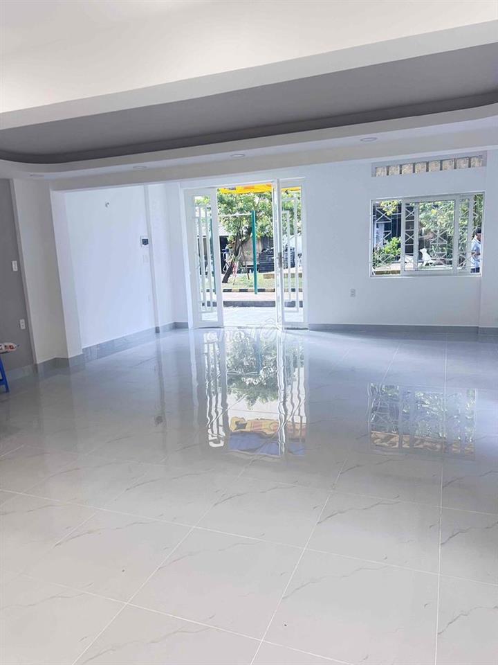 CĂN GÓC SHOPHOUSE GÒ DẦU VỪA Ở VỪA KINH DOANH