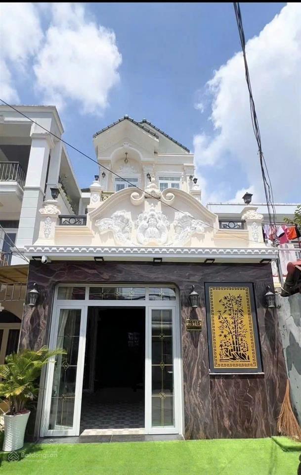 Biệt thự tân cổ điển thiết kế đẹp, ở ngay, diện tích 5m x 19m = 95m² (full thổ cư)