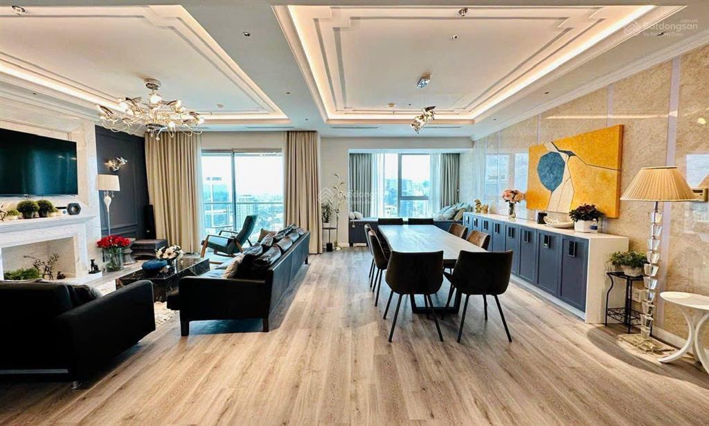 Bán căn hộ vincom đồng khởi 235m2 4pn 4wc ntcb 2 view marina tower và hồ bơi