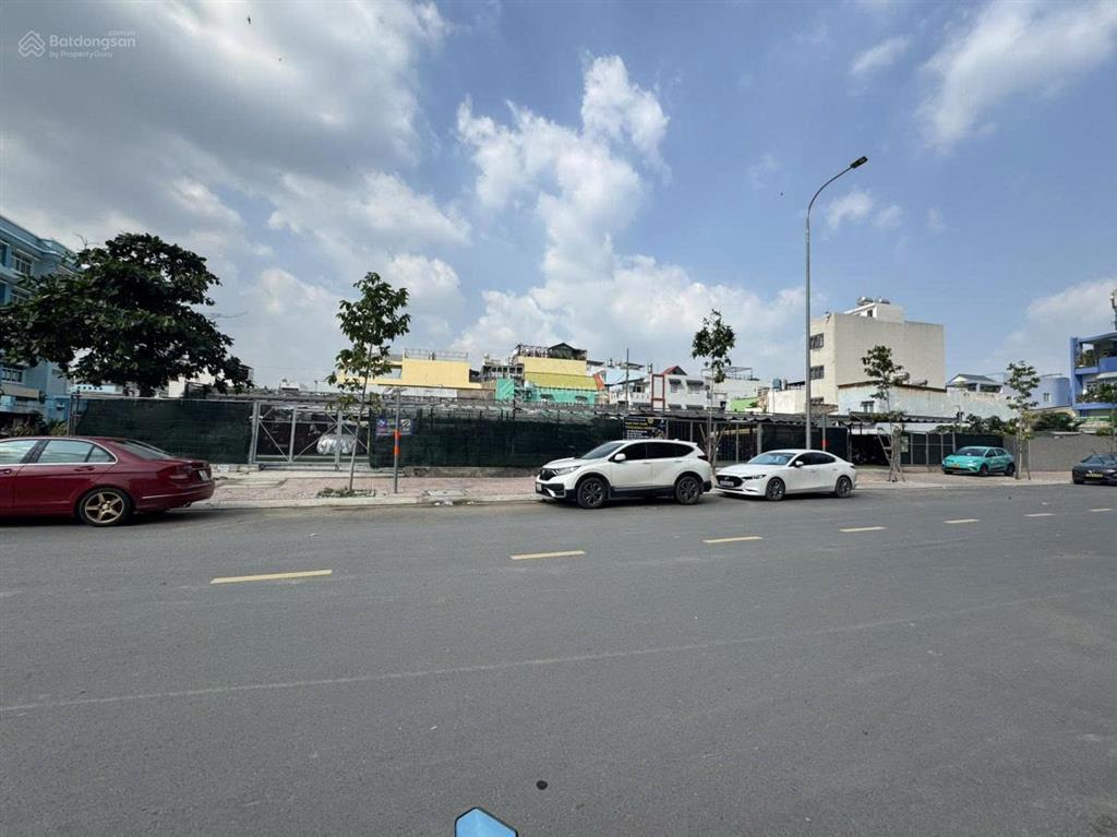 Bán đất 300m thổ cư mặt tiền đường 20m kdc phường bình đông, quận 8