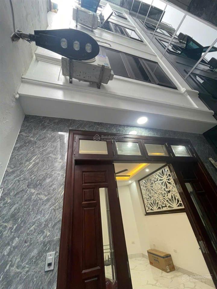 Bán nhà mới xây lò đúc 36m², 5 tầng, thang máy, 1 bước ra phố, chủ cần tiền bán