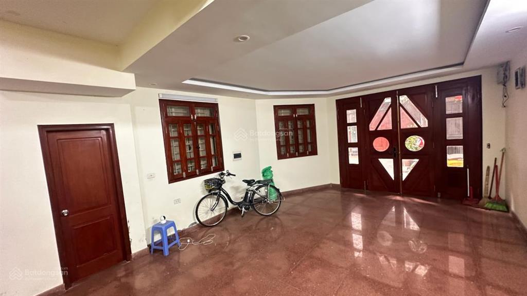 Bán nhà triệu việt vương hai bà trưng lô góc ô tô vào nhà dt 68m, 5t, mt 8m giá 46 tỷ 15m ra phố