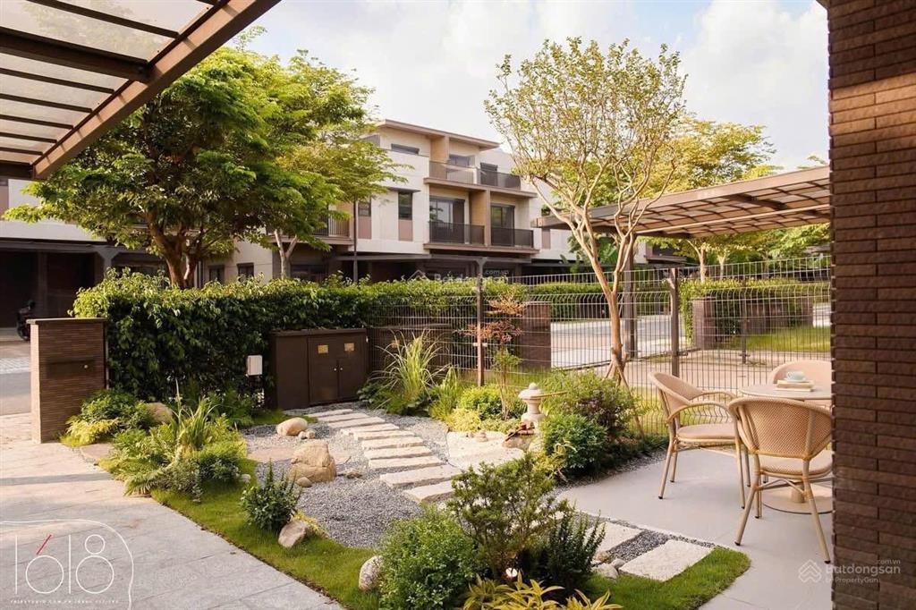 Nhà phố vườn ven sông izumi city chỉ cách vinhomes quận 9 qua cầu đồng nai 2 sân vườn 54m2