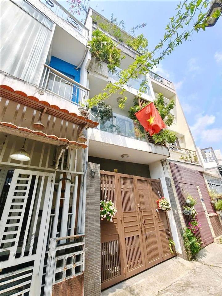 Nhà 3 tầng hẻm xe hơi trương văn thành ngay ngã tư thủ đức