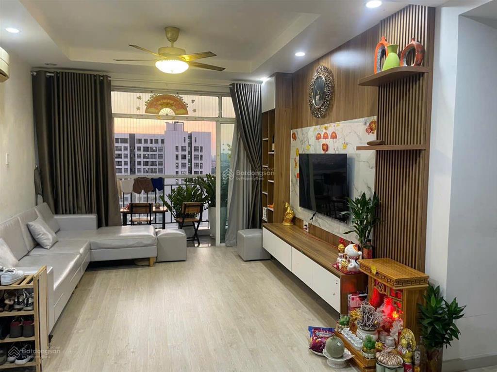 Kẹt bank. cần bán nhanh căn hộ 2pn dt 100m2 tại new saigon hoàng anh 3 call 0949 656 ***