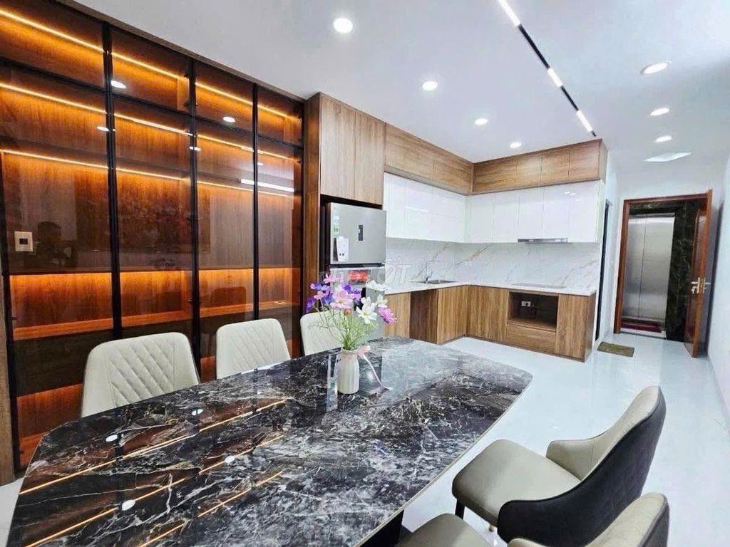 NHÀ CẦU GIẤY -VỊ TRÍ VÀNG THUẬN TIỆN -CON CÁI HỌC HÀNH TIỆN LỢI-11 TỶ