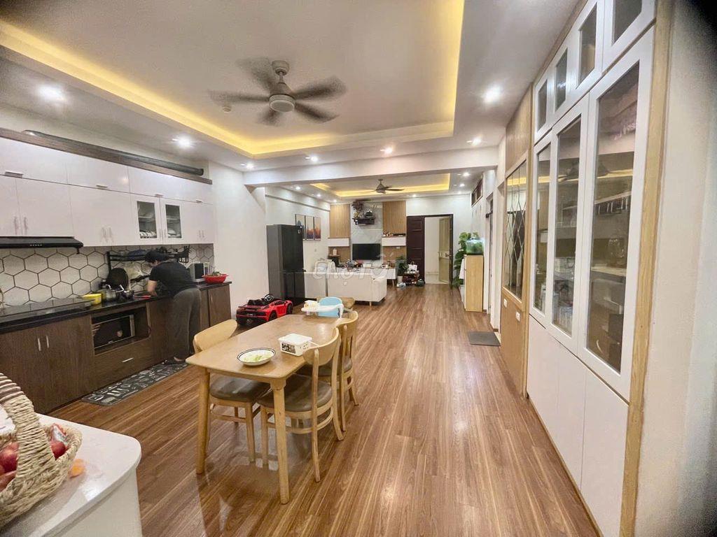Bán căn hộ chung cư CT6 Khu đô thị Văn Khê 3 ngủ 2 wc