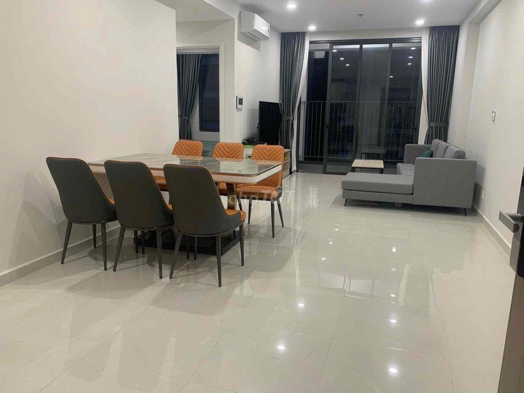chính chủ cần ra căn góc 3pn 2wc view sân Golf