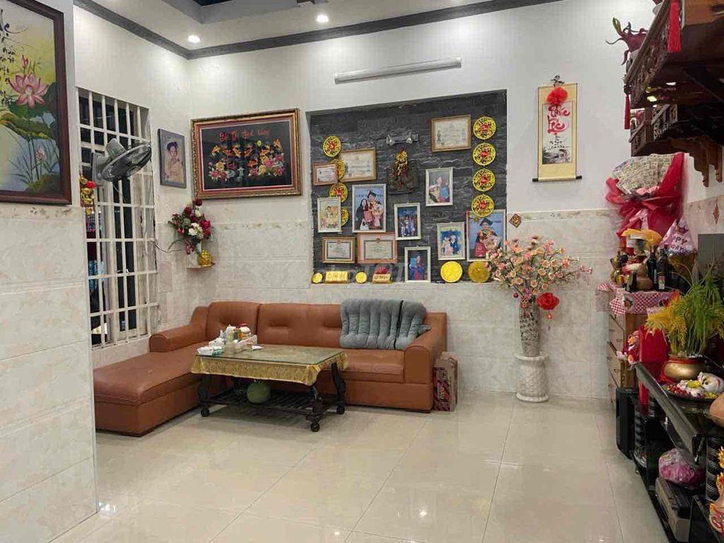 Bán nhà kdc Phú Hoà giá đầu tư, 120m2 giá 5.5tỷ rẻ rẻ