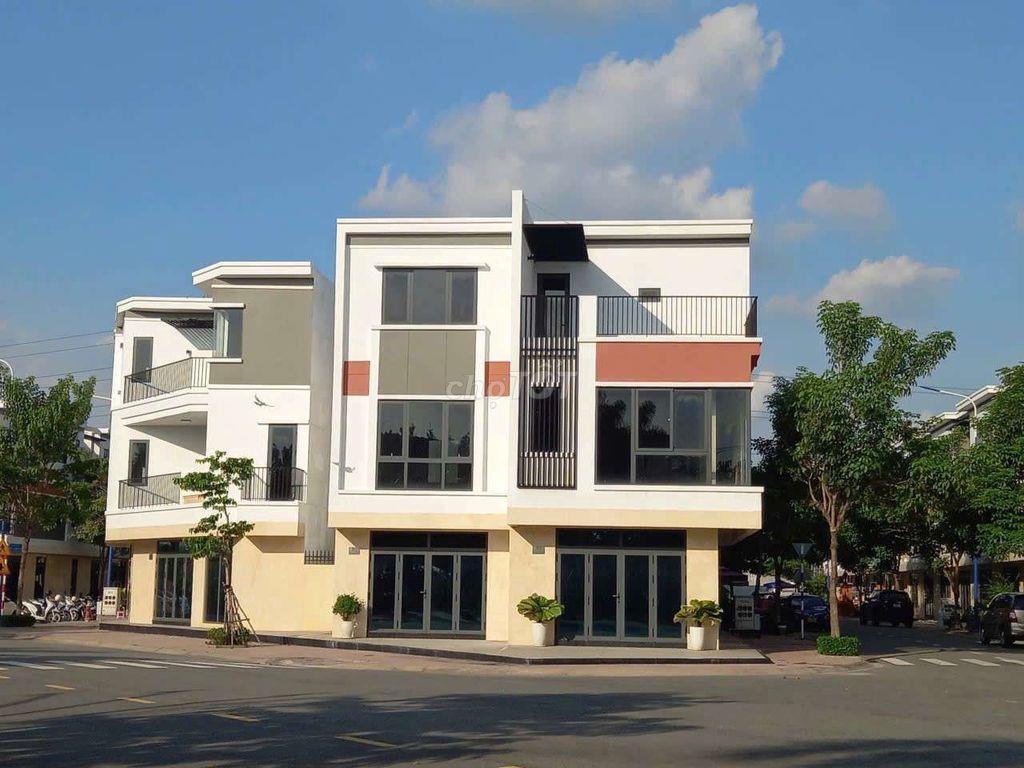 Bán Nhà Đẹp Full Nội Thất Khu Bình Chuẩn