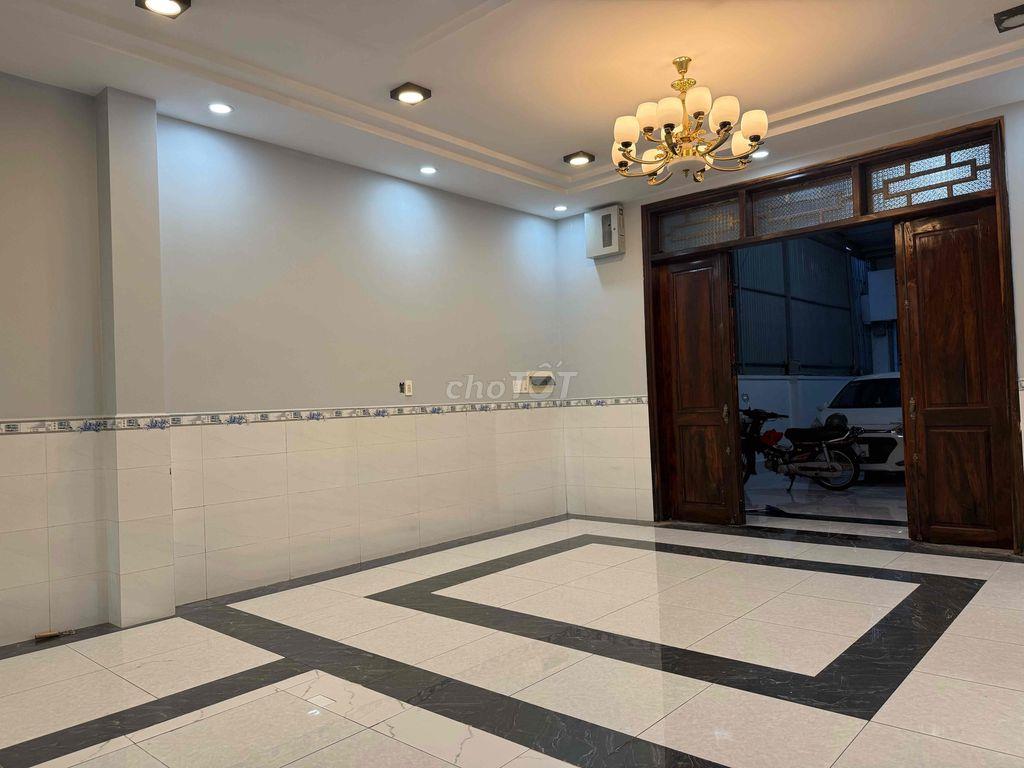 nhà 1tr 1 lầu sân để được 2 xe hơi