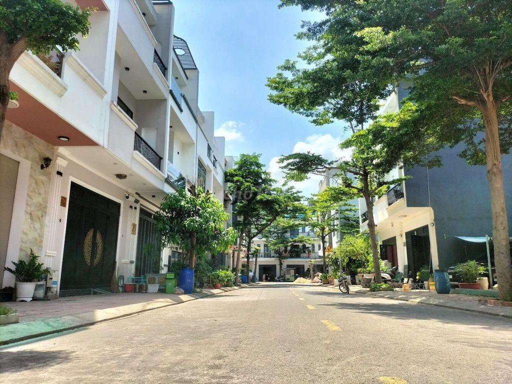 💥 ko thể đẹp hơn emê lắm mà chưa đủ tiền đẹp xuất sắc đáng tiền lắm ạ