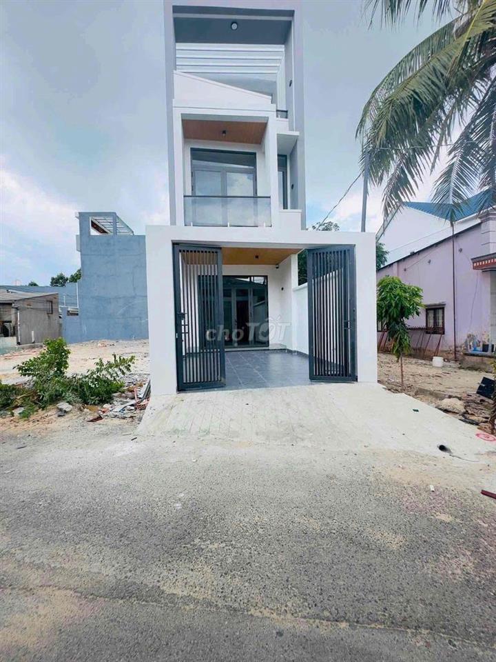 Bán Nhà 3 tầng mới 100% Nhánh Nguyễn Bình sau lưng Đại Học Bình Dương