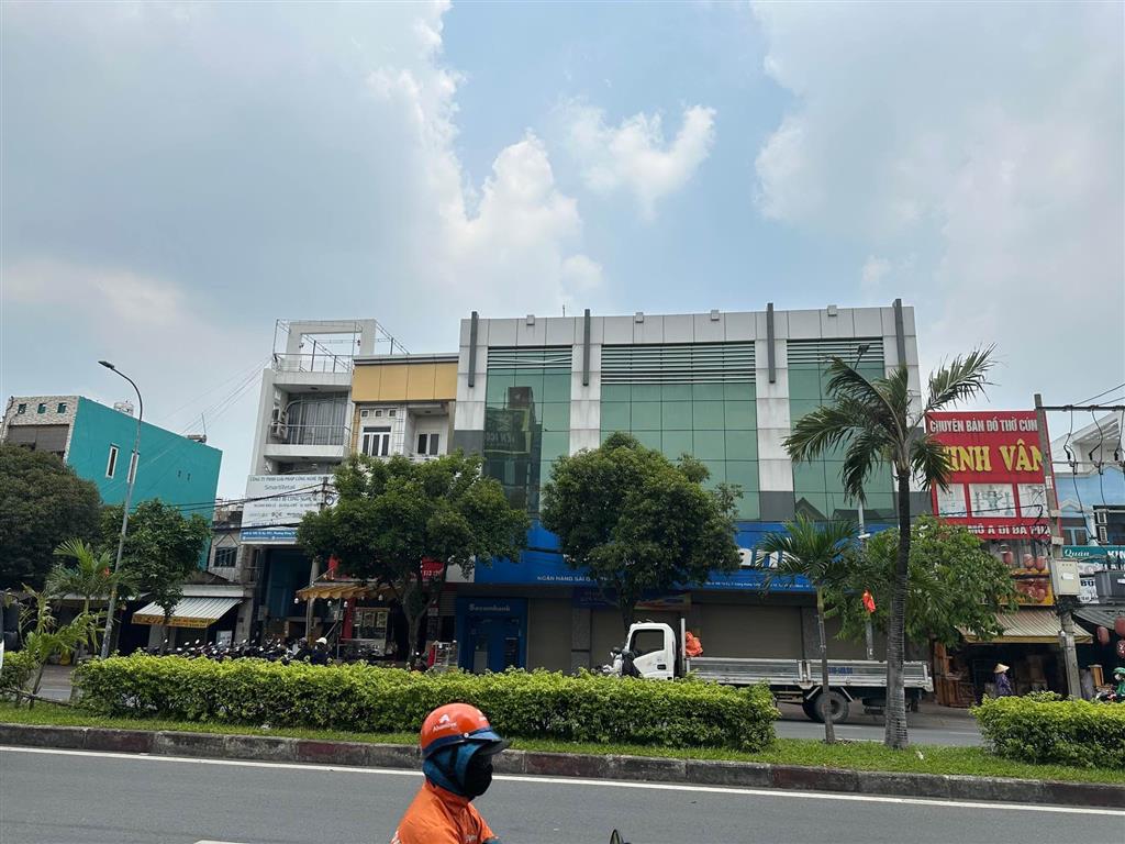 Bán nhà Măt Tiền TÔ KÝ Q12 5 X20 3lầu thuê 1 tỷ / 1 năm