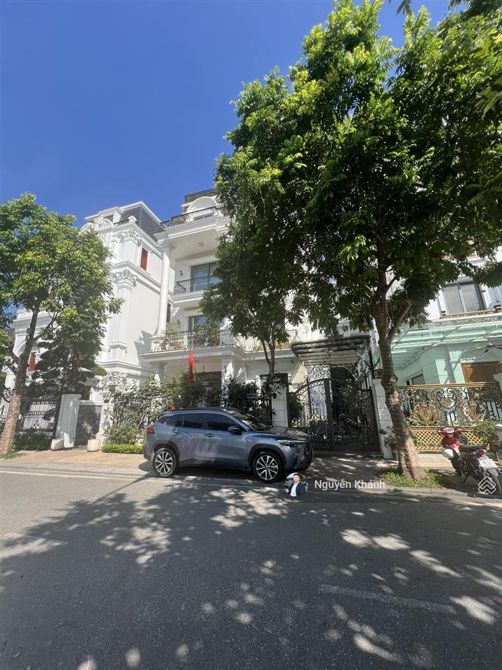 Hàng hiếm. biệt thự vinhomes green bay mễ trì view hồ 8ha 148m2 6 tầng khu sống đẳng cấp