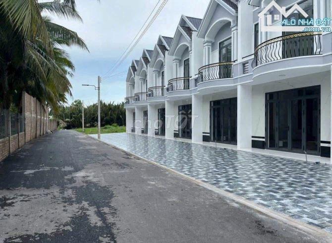 Cần bán 2 nền đất liền kề full thổ cư