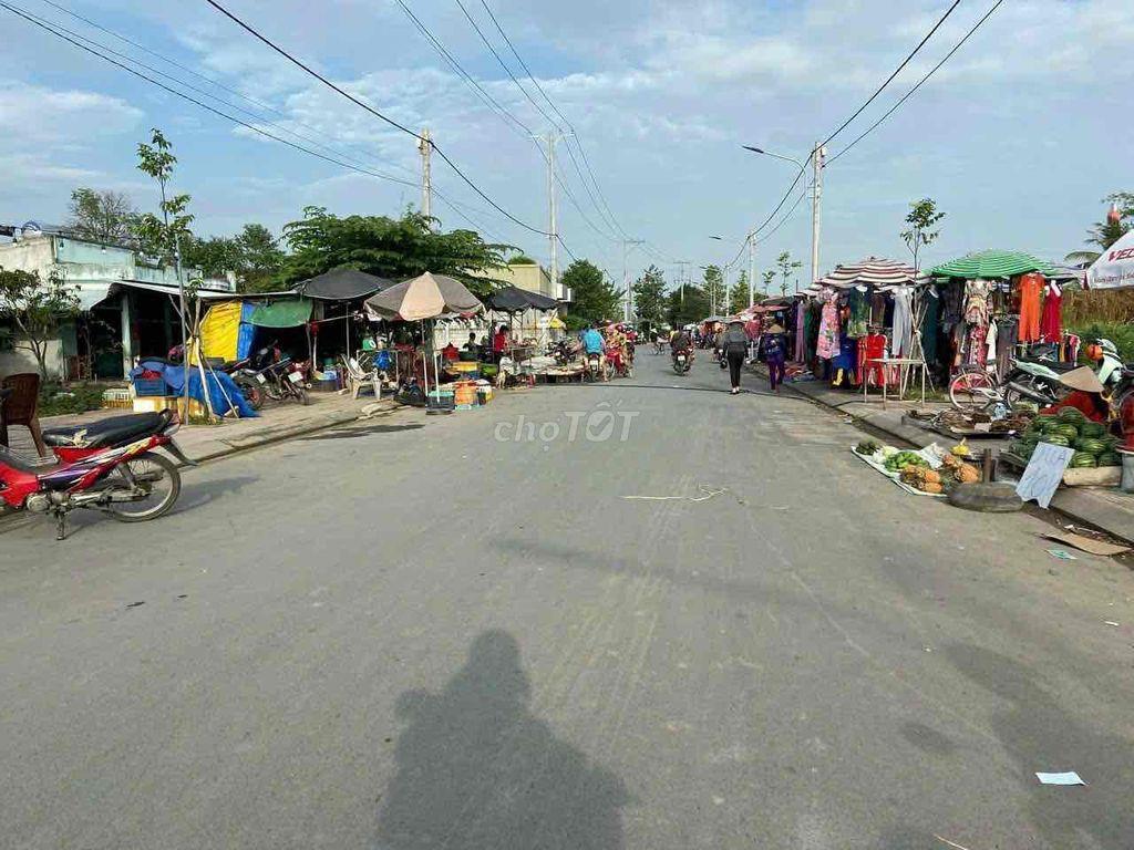 đất nền chợ mái dầm