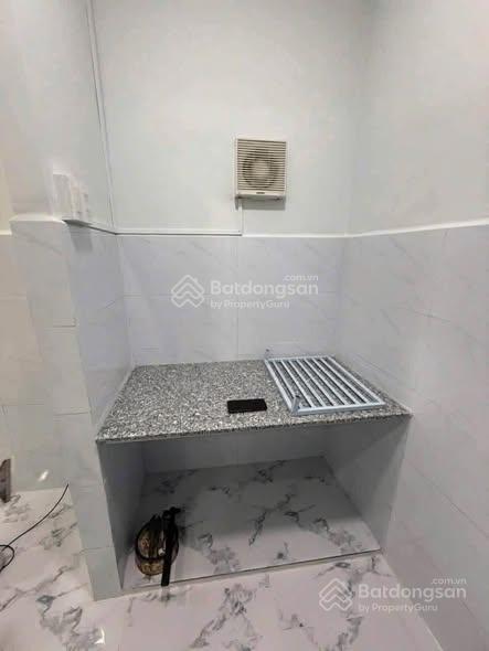 Nhà nhỏ giá rẻ 2,39 tỷ còn tl ngang 4x5 sổ hồng khu p3q8 sát cầu chữ y