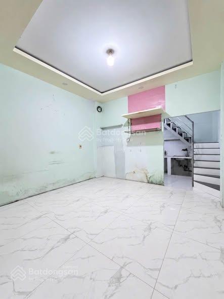 4x7 nhà cũ 2 lầu khu vip p3q8 sổ hồng hoàn công 3,98 tỷ tl
