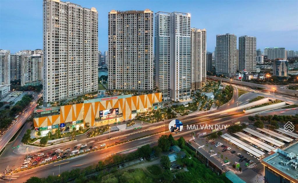 Bán ngay căn studio ban công đông nam tại d'capitale tầng đẹp giá 3.35 tỷ