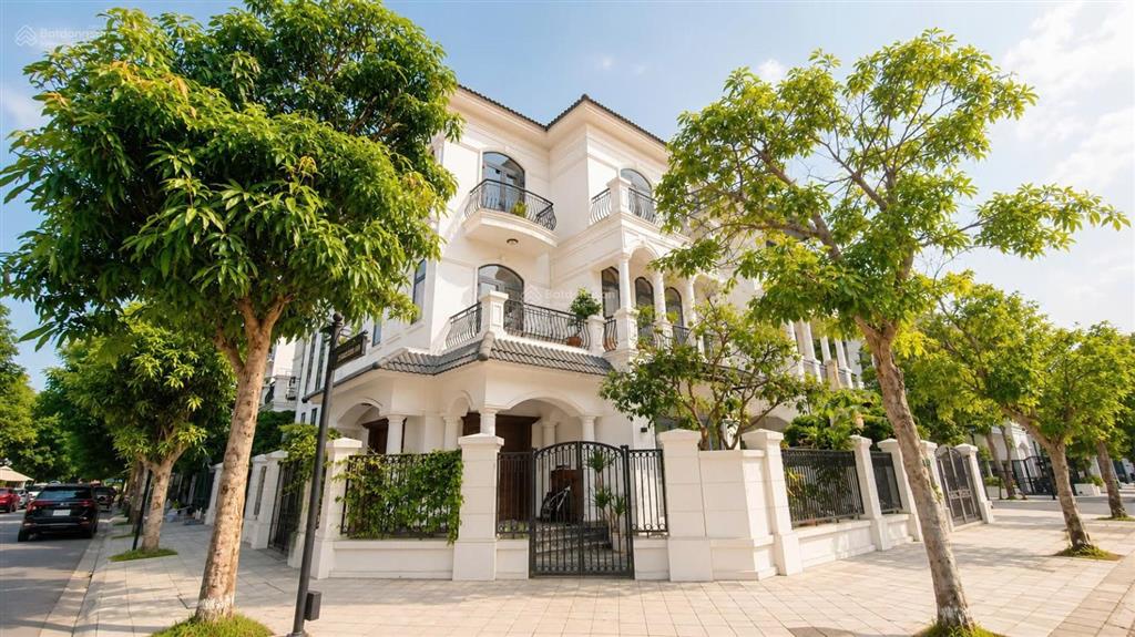 Bán góc venice vinhomes imperia view trực diện hồ & vincom 45 tầng đông nam