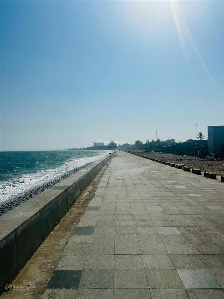 Bán 240m2 đất mặt tiền biển phú thủy, trung tâm phan thiết