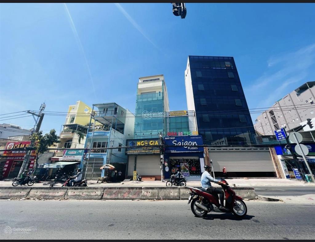 Bán nhà 2 mặt tiền đường huỳnh tấn phát, quận 7, vị trí đẹp huỳnh tấn phát