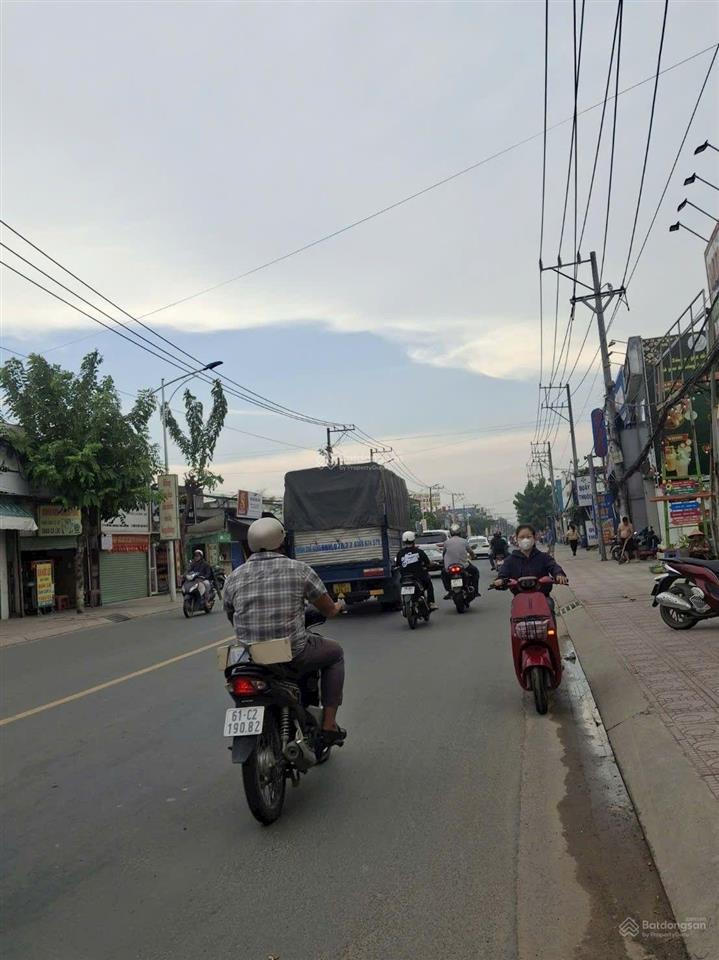 Ngộp ngộp chủ giảm 20 tỷ còn 55 tỷ còn thương lượng cần bán gấp mặt tiền đường 743a phường dĩ a