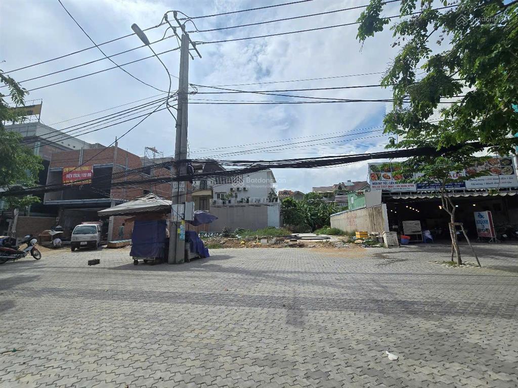 Giá đầu tư ngay metropole khuôn đất mặt tiền lương định của 200m2 vỉa hè 10m đoạn đẹp 85 tỷ