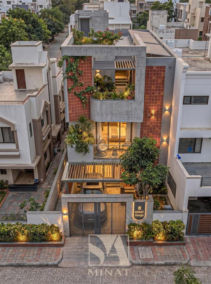 Bán homestay 4 tầng, dòng tiền 50tr/tháng, gần biển mỹ khê, giá bán 11.9 tỷ