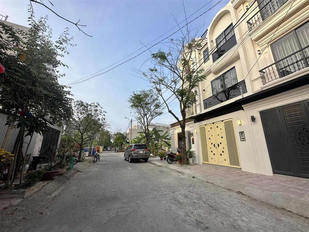 Cần bán lô 54.1m2 trục 12m kdc đường 22, nguyễn xiển giá 3,3 tỷ giá hời dự án kế bên vinhomes