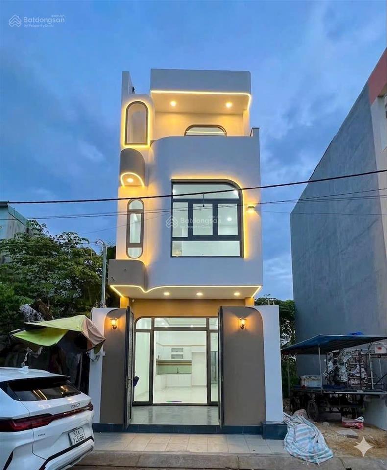 Hạ gấp từ 5 tỷ = còn 4.850 tỷ nhà mới 1 trệt 2 lầu, hẻm đường nguyễn xiển, q9, hoàn công đủ