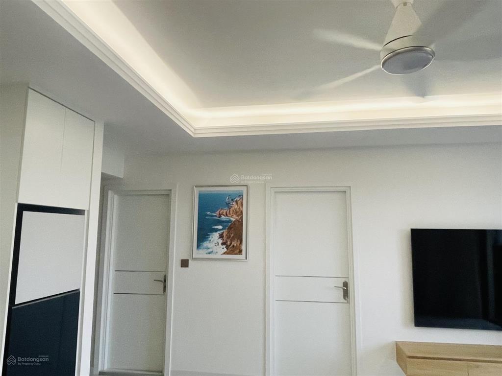 Chính chủ bán lại nhà 3 phòng ngủ, 2 vệ sinh, mới, đầy đủ thiết bị.