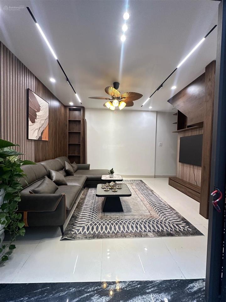 Bán nhà xây mới 6 tầng thang máy ngõ thống nhất đại la full nội thất sổ đỏ chính chủ, 8,6 tỷ