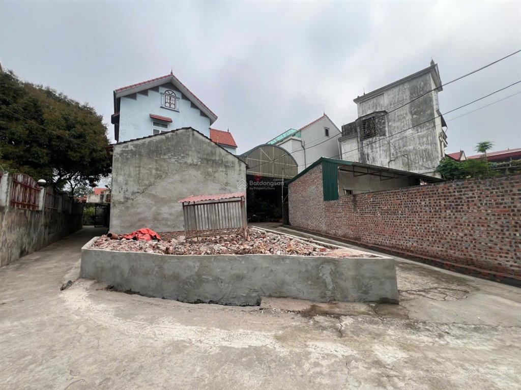 Chính chủ bán gấp đất sổ đỏ tại đường ql32, tam thuấn ngay gần cầu phùng, dt 38m2 ô tô vào đất
