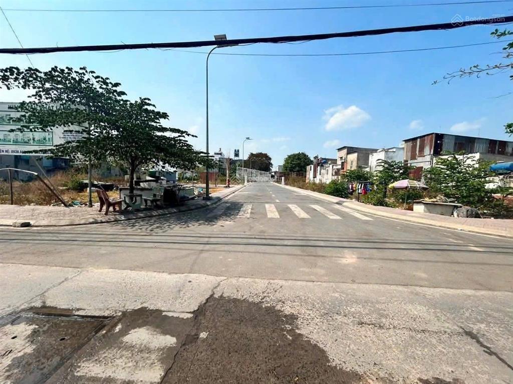 Bán đất ngay võ văn vân lại hùng cường 5,8m x 14m giá bán 3,65 tỷ
