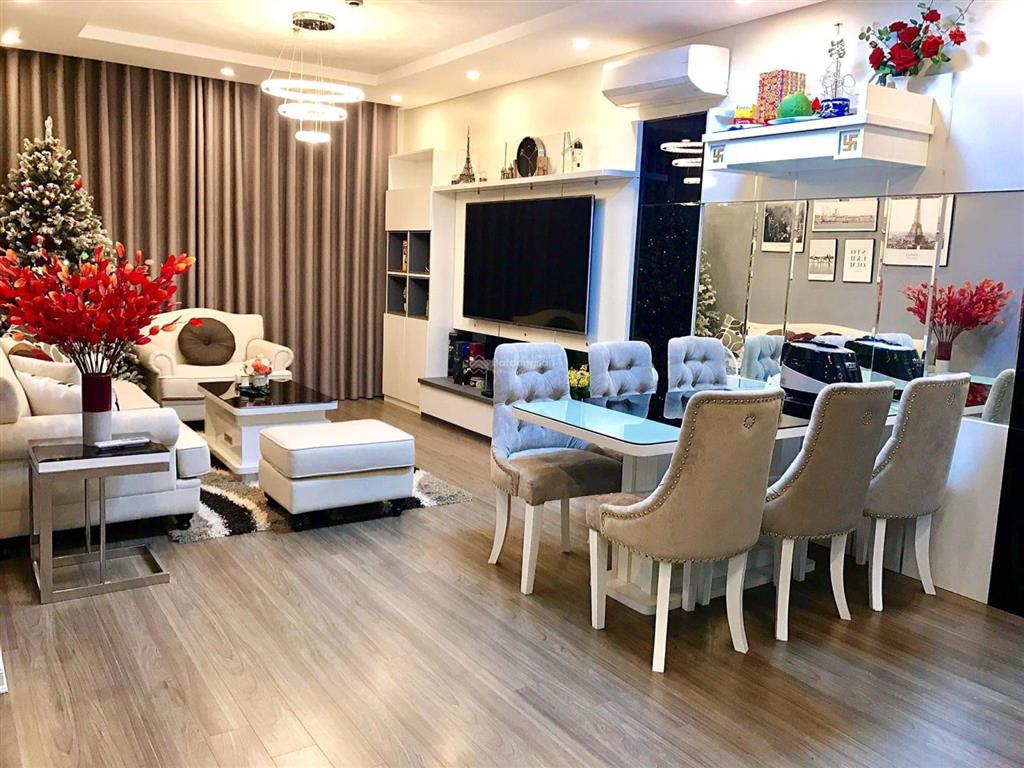 Chính chủ bán căn hộ 3pn dt 108m2 chung cư 57 vũ trọng phụng, giá 7.2 tỷ bao phí, 0932 392 ***