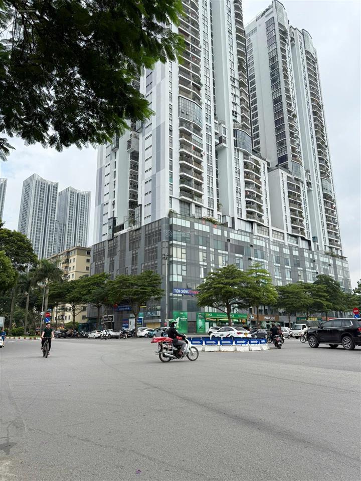 Bán căn hộ 105m chung cư newskyline văn quán hà đông. giá 8tỉ670 ( có thương lượng)