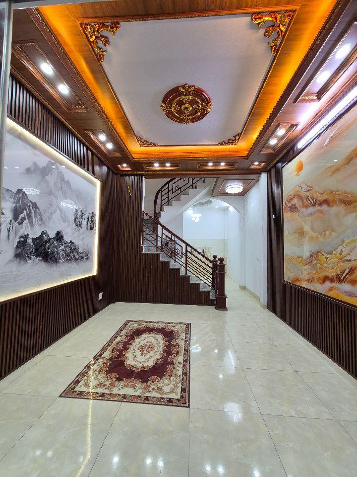 BÁN NHÀ ĐẸP 2.15 TỶ 3 TẦNG 45M2 ( ĐÔNG BẮC ) KHU GỐC MÍT