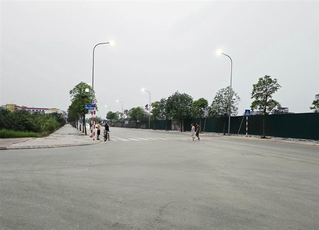 BÁN ĐẤT BÁT KHỐI, LONG BIÊN 50M2- MT 5.2m- VỈA HÈ, Ô TÔ TRÁNH ĐỖ- HƠN 9 Tỷ