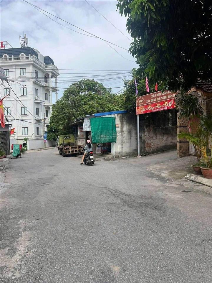 Chủ gửi bán lô đất đẹp, chỉ sau nhà mặt đường cựu viên kiến an