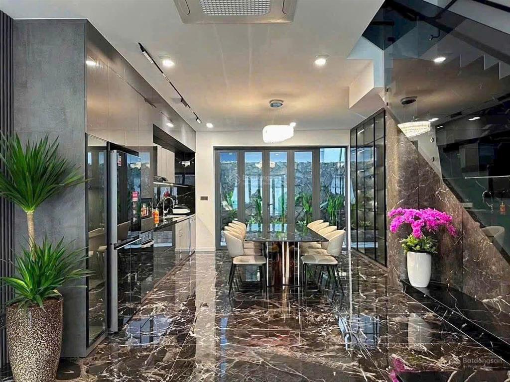 Giảm mạnh 500 triệu chỉ còn 8,5 tỷ, căn luxury kđt mỹ gia gói 8 sẵn hđ thuê 40tr/tháng