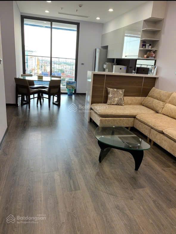 Chính chủ bán căn 2pn full nội thất, thiết kế 2pn + 1wc tầng cao view thoáng, giá 5,5 tỷ bao phí