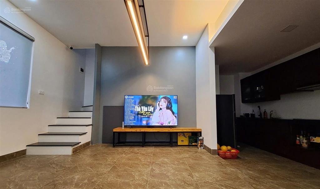 Nhà 3 tầng lô góc nguyên khê phúc thịnh (đa) 2 mặt thoáng full nội thất ô tô đỗ cửa