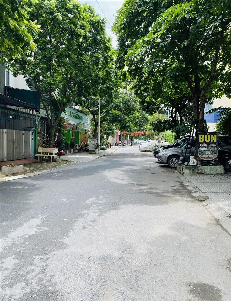 Bán nhanh nhà xây thô, 83m2, mặt tiền 5m, 18.5 tỷ, kđt văn khê, la khê, hà đông